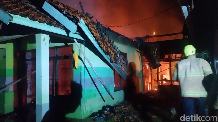 Rumah warga di Majalengka kebakaran.