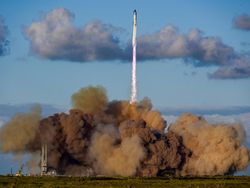 SpaceX Luncurkan Starship Kesebelas, Uji Teknologi Pulang Pergi ke Mars