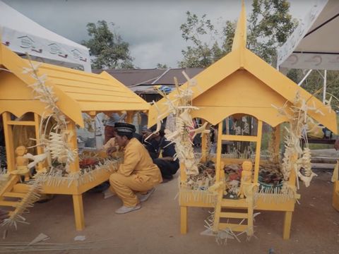 Tradisi budaya Nyanggar dan Babarasih Banua di Kumai, Kotawaringin Barat, Kalimantan Tengah.