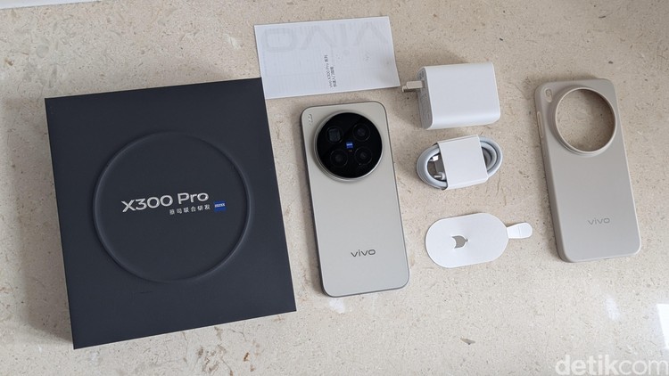 Unboxing Vivo X300 Pro