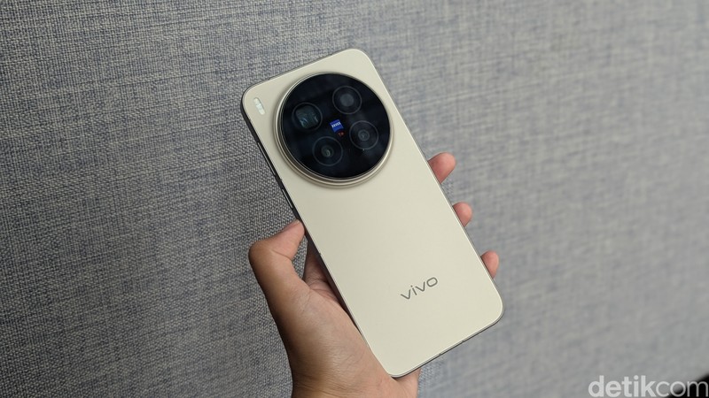 Unboxing Vivo X300 Pro