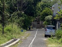 Ari Masih Ngeyel Blokir Jalan Perumahan Semarang Meski Ada Ultimatum Satpol PP