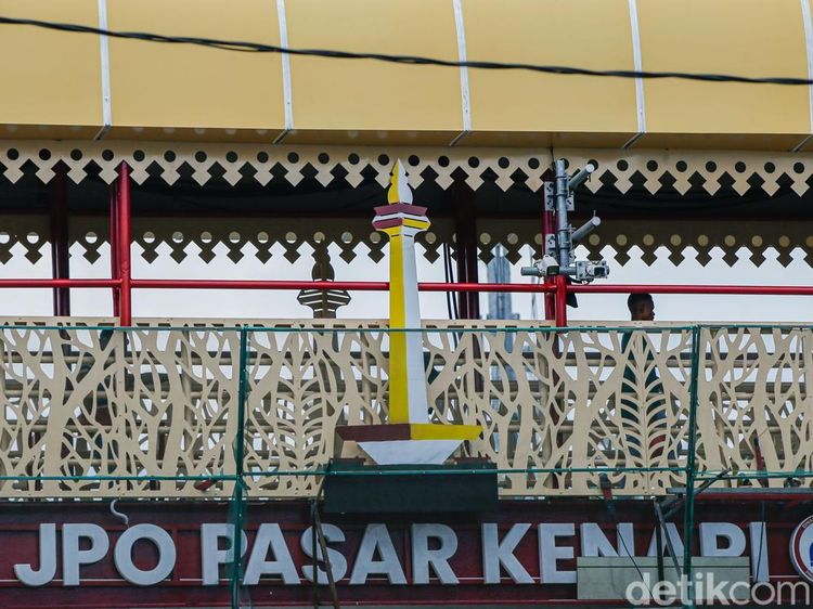 Wajah Baru JPO Kenari dengan Ornamen Monas dan Ondel-ondel