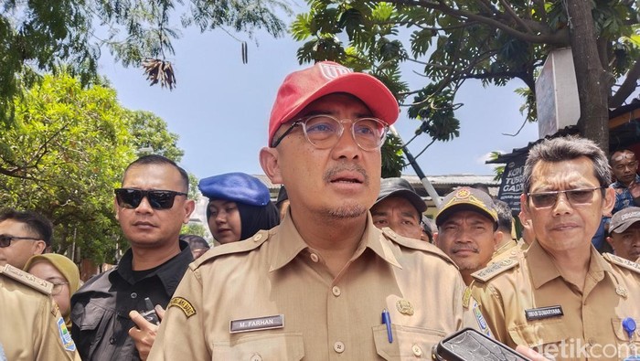 Wali Kota Bandung Muhammad Farhan saat meninjau kawasan Panyileukan.