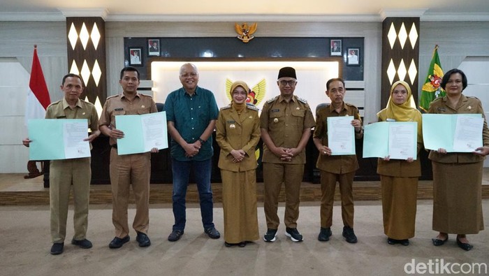 Wujudkan Pemerintahan Bersih, Pejabat Pemkot Kediri Tanda Tangani Pakta Integritas Dan Anti Hedonisme Pejabat