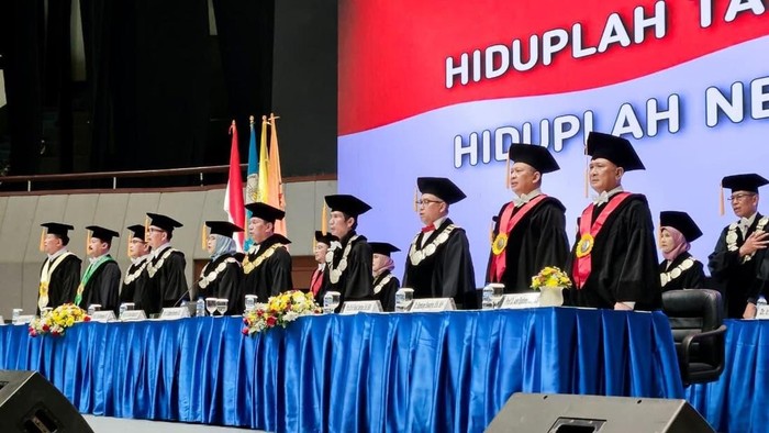 Bamsoet Ajak Wisudawan Universitas Borobudur Jadi SDM Unggul dan Adaptif