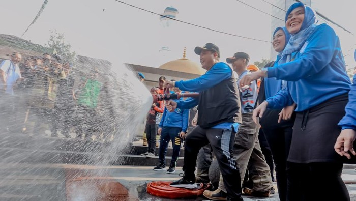 Bebersih Kota Bandung.