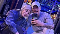 Clara Shinta dan suaminya memutuskan untuk pisah rumah. Ia juga merasa lelah karena, ada silent treatment untuk menyelesaikan masalah. Foto: dok Instagram i_am_lxa