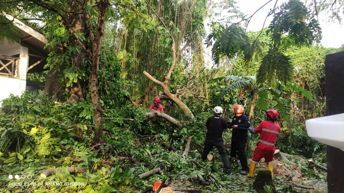 Dampak hujan angin di Sleman, Rabu (15/10/2025).