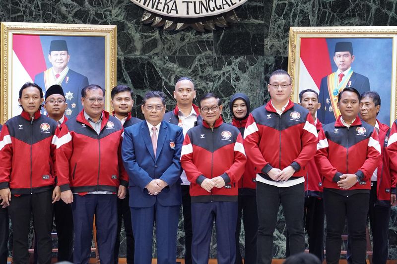 Anggota DPRD DKI Jakarta, Fraksi PDI Perjuangan Hardiyanto Kenneth Dilantik Menjadi Ketua Percasi (Persatuan Catur Seluruh Indonesia) Oleh Ketua Umum PB Percasi Pusat GM Utut Adianto dan Gubernur DKI Jakarta Pramono Anung.