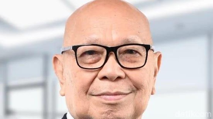 Direktur Utama Garuda Indonesia Glenny H Kairupan