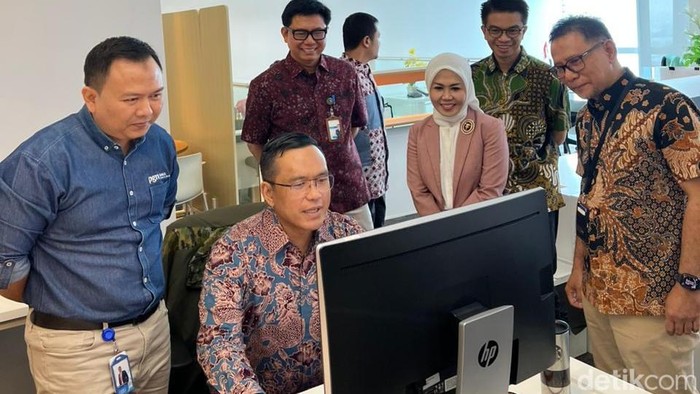 Dirut Pertamina Sidak PGN Saka PT Saka Energi Indonesia (PGN Saka), anak perusahaan Subholding Gas PT Pertamina (Persero), menerima kunjungan kerja dari Direktur Utama PT Pertamina (Persero) Simon Aloysius Mantiri pada Rabu, 15 Oktober 2025.