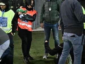 Ribuan Massa Pro-Palestina Bentrok dengan Polisi Saat Laga Italia vs Israel