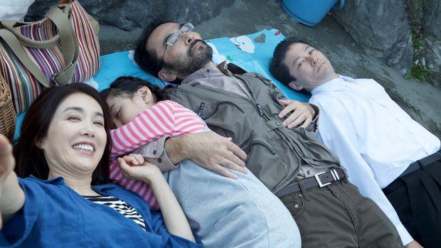 Cuplikan adegan dalam film Harmonium (2016).