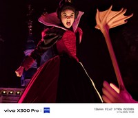 Hasil foto Vivo X300 Pro di Disneyland Shanghai