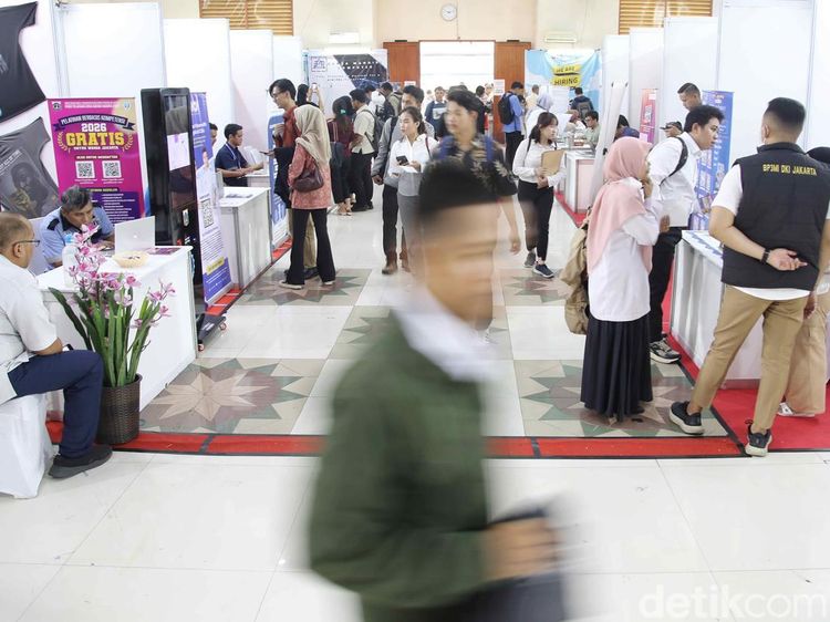 Pencari Kerja Serbu Job Festival di Danau Sunter