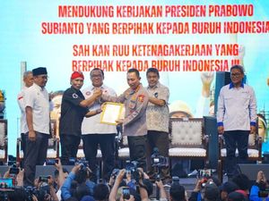 Video: Buruh Gelar Apel Akbar Kebangsaan, Perjuangkan RUU Ketenagakerjaan