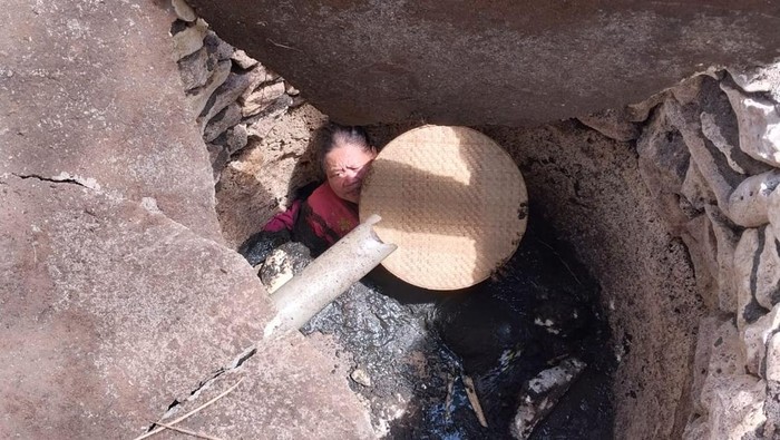 Kondisi korban saat tercebur septic tank di Ngawis, Karangmojo, Gunungkidul, Mingggu (12/10/2025).