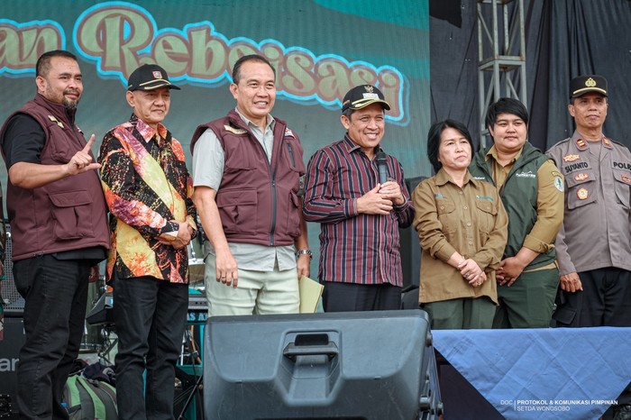 Pemerintah Kabupaten (Pemkab) Wonosobo secara resmi melepas kontingen Lomba Mata Pelajaran dan Seni Islami (MAPSI) SD ke-26 tingkat Provinsi Jawa Tengah (Jateng).
