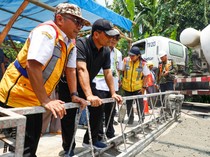 Ahmad Luthfi Tinjau Pekerjaan Jalan Weleri-Patean Senilai Rp 13 Miliar