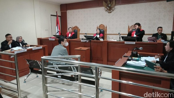 Persidangan Richard Arief Muljadi.