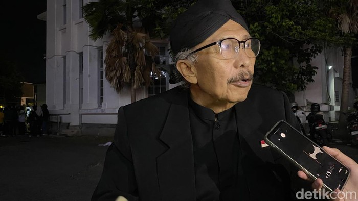 Sutrada Pertempuran Lima Hari di Semarang, Stephanus Sukirno, di Tugu Muda, Kecamatan Semarang Selatan, Kota Semarang, Selasa (14/10/2025).