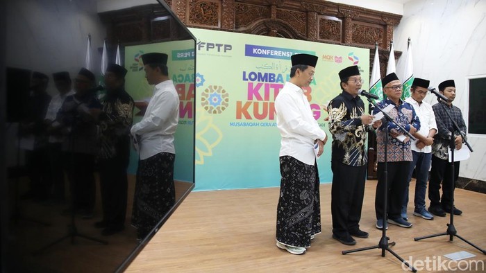 PKB Gelar Lomba Baca Kitab Kuning Sambut Hari Santri Nasional 2025 Dalam rangka menyambut Hari Santri Nasional 2025 yang jatuh pada 22 Oktober mendatang, Partai Kebangkitan Bangsa (PKB) akan menggelar Lomba Baca Kitab Kuning sebagai bentuk apresiasi terhadap tradisi keilmuan di lingkungan pesantren.
