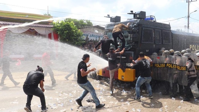 Polres Pelalawan menggelar TFG dan simulasi mengantisipasi anarkisme.