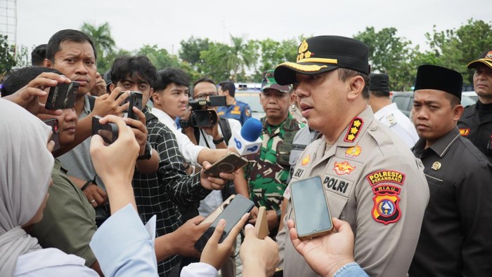 Polresta Pekanbaru siapkan peralatan SAR hadapi ancaman banjir.