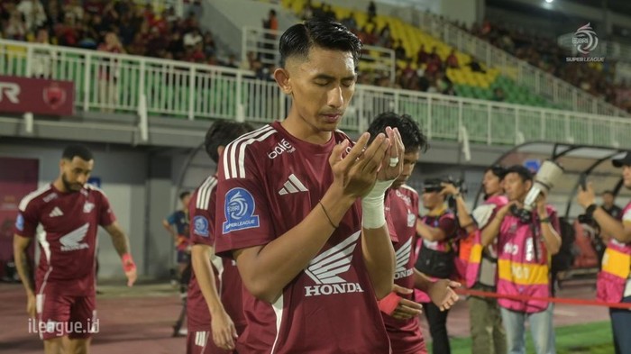 PSM Makassar dalam laga Super League di Stadion Gelora BJ Habibie.
