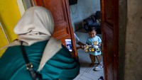 MBG ini diharapkan mampu mengentaskan gizi buruk dan anak stunting di wilayah tersebut. Foto: ANTARA FOTO/Raisan Al Farisi