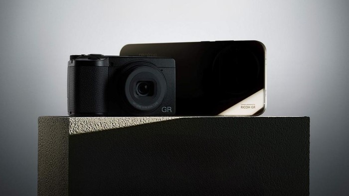 Realme x Ricoh