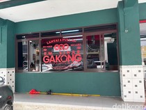 Video: Fuyunghai & Bakso Goreng Hits di RM Sinar Gakong Bandung