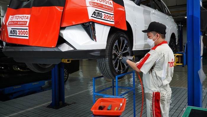 Rotasi ban mobil perlu dilakukan, ini tujuannya