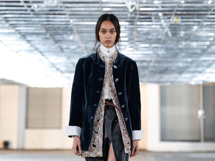 Foto: Sapto Djojokartiko Spring/Summer 2026, Eskapisme dalam Keindahan