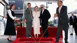 Potret Bintang King Kong Naomi Watts Dapat Bintang Hollywood Walk of Fame Potret Bintang King Kong Naomi Watts Dapat Bintang Hollywood Walk of Fame