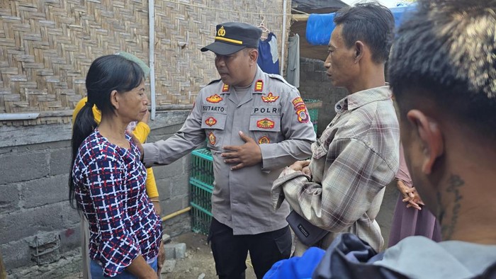 Sukiem dijemput anggota keluarga di Kotagede, Selasa (14/10/2025).