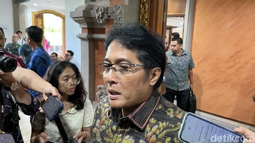 Wagub Bali I Nyoman Giri Prasta di Kantor Gubernur Bali, Rabu (15/10/2025). (Rizki Setyo)