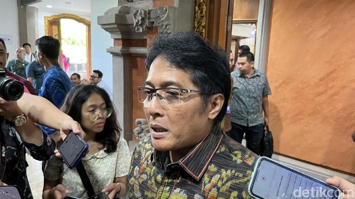 Wagub Bali I Nyoman Giri Prasta di Kantor Gubernur Bali, Rabu (15/10/2025). (Rizki Setyo)