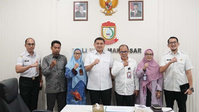 Wali Kota Makassar Munafri Arifuddin saat menerima kunjungan tim APEKSI Komwil VI yang membahas soal Makassar Creative Hub.