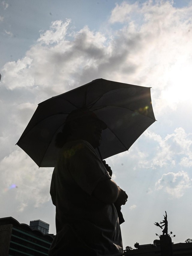 Cuaca Terik Menyengat