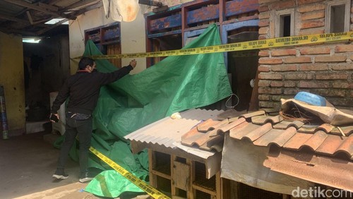 Suasana rumah tempat R ditemukan tewas gantung diri, Kamis (16/10/2025). (M. Zahiruddin/detikBali)