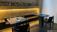 Burns merupakan restoran berkonsep fine dining dengan nuansa modern kontemporer yang telah berdiri sejak 2019. Restoran ini milik Chef Andros Gunawan, yang fokus pada produk bahan mentah lokal yang dipadukan dalam cita rasa Barat. Foto: Yenny Mustika Sari/detikcom