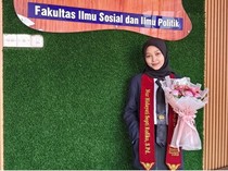 Terapkan Strategi Catur, Anak Buruh Tani Ini Jadi Wisudawan Terbaik Unesa