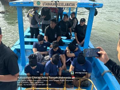 Foto-foto Penampakan Ammar Zoni Dipindah ke Nusakambangan