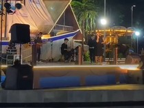 Serunya Floating Market Surabaya, Naik Unta hingga Makan di Atas Kapal