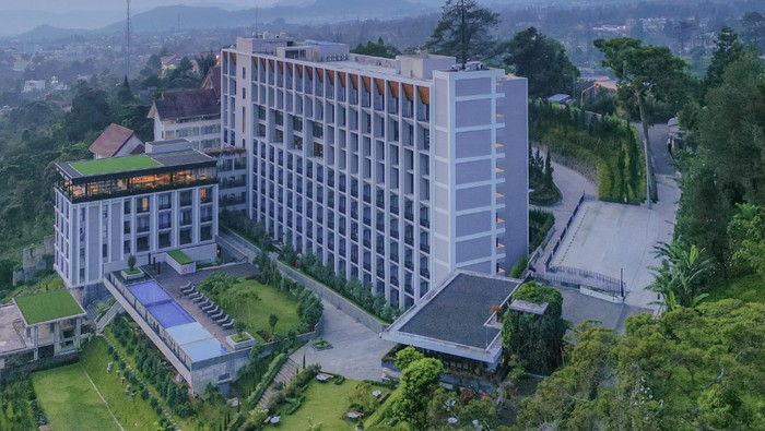 Grand Aston Puncak