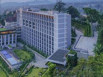 Turis Arab, Cara Hotel Bintang Lima Ini Bertahan