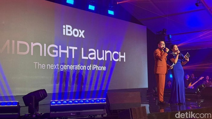 iPhone 17 Series Diserbu Apple Fanboy di Midnight Launch iBox