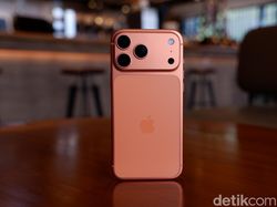 Unboxing iPhone 17 Pro Max Cosmic Orange, Elegan Sekaligus Berani!